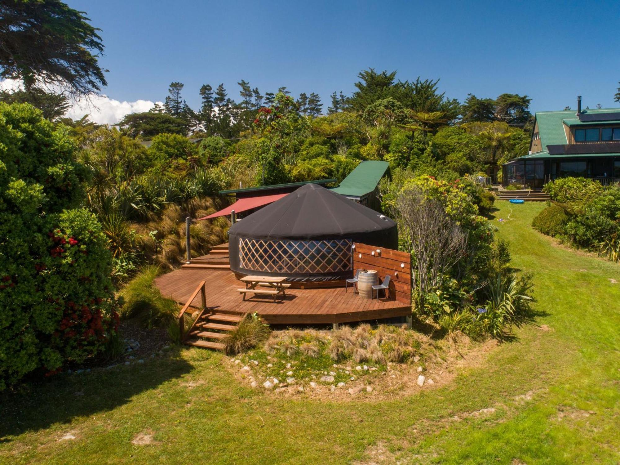 The Hole In The Rock Yurt 호텔 Cape Foulwind 외부 사진